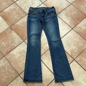 American Eagle outfitters low rise, kick boot jeans size 6 long